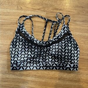 Victoria’s Secret sports Strappy workout bra size small
